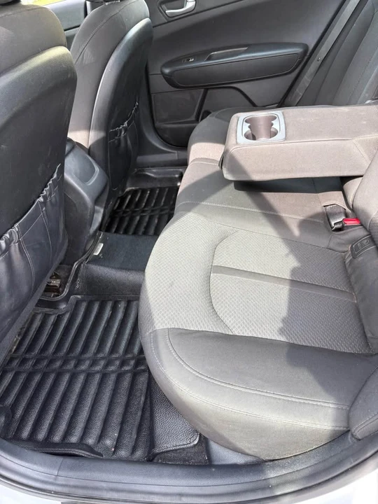 2018 Kia Optima/K5 - Image 10 of 15