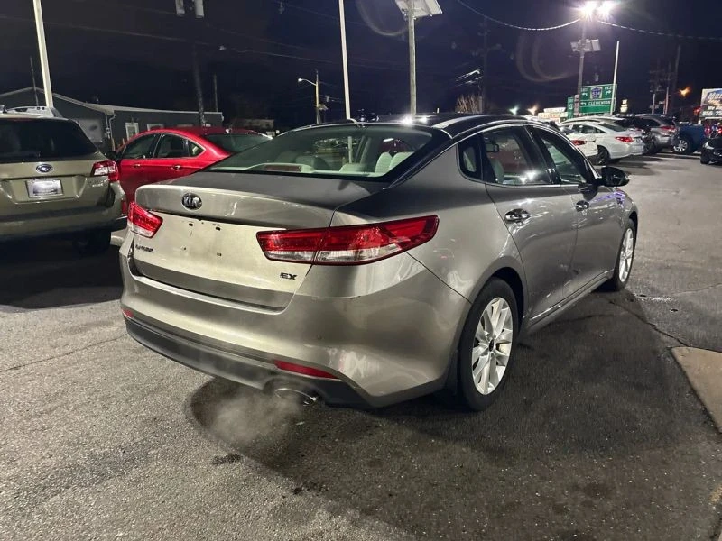 2018 Kia Optima/K5 - Image 8 of 12
