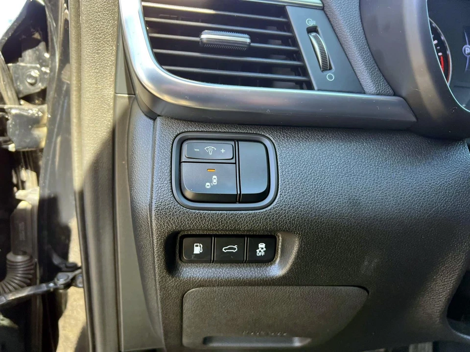 2018 Kia Optima/K5 - Image 17 of 21