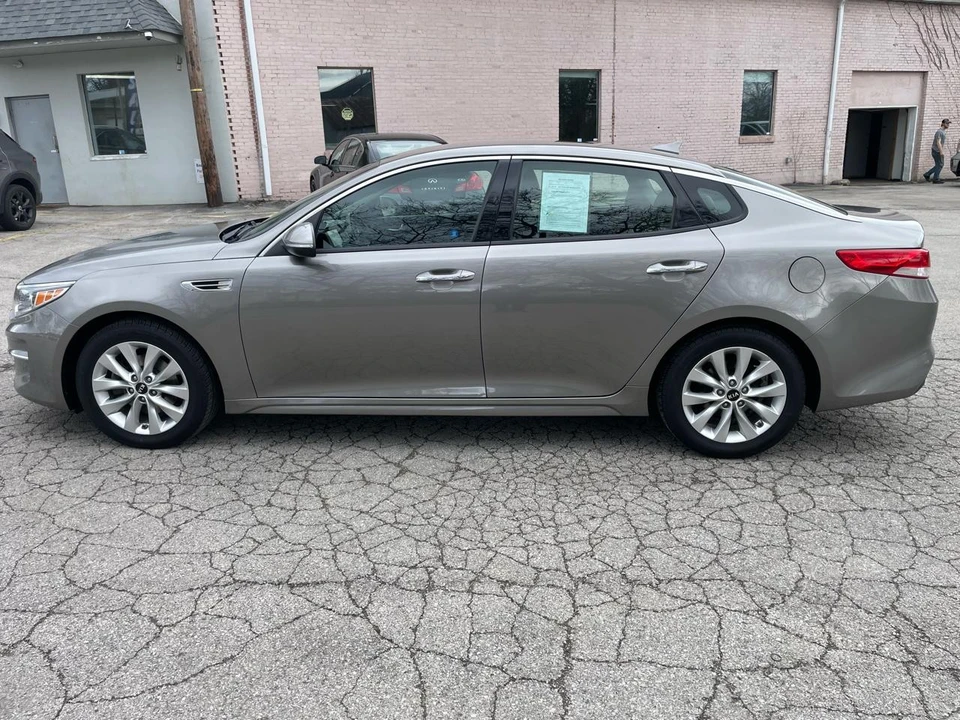 2018 Kia Optima/K5 - Image 10 of 21