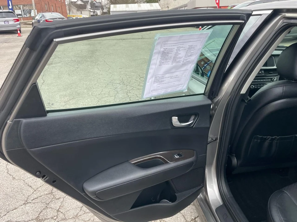 2018 Kia Optima/K5 - Image 15 of 21