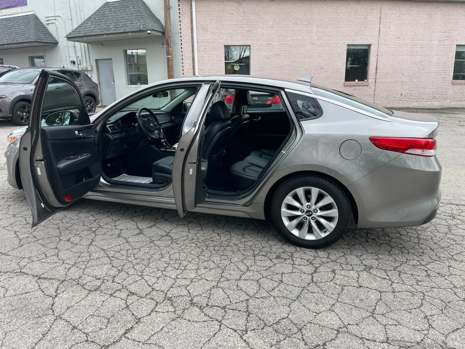 2018 Kia Optima/K5 - Image 11 of 21