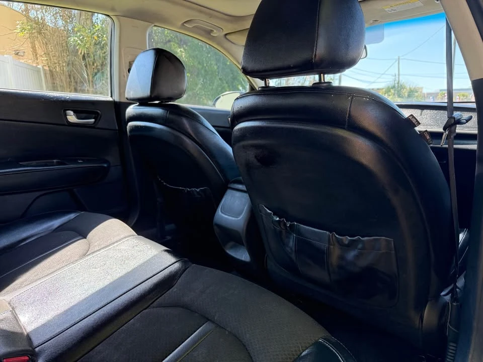 2018 Kia Optima/K5 - Image 9 of 13