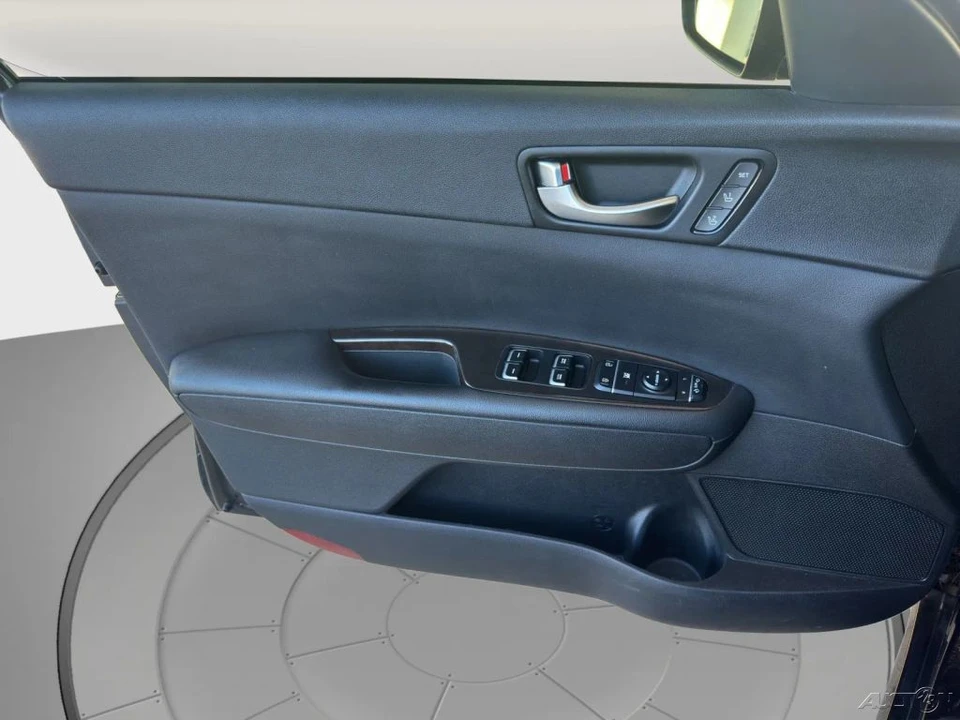 2018 Kia Optima/K5 - Image 11 of 21