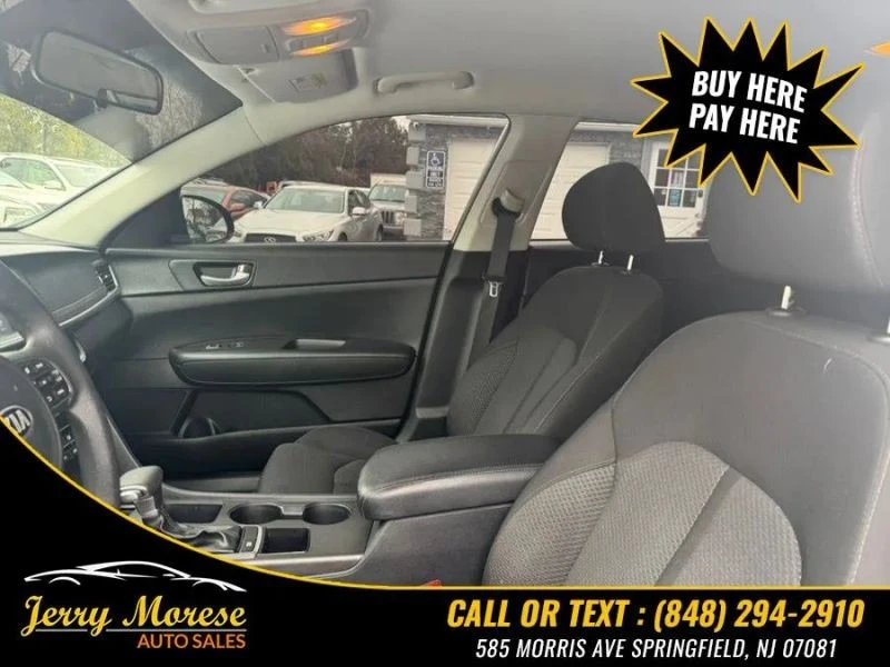 2018 Kia Optima/K5 - Image 10 of 12