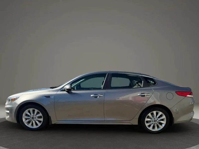 2018 Kia Optima/K5 - Image 8 of 12