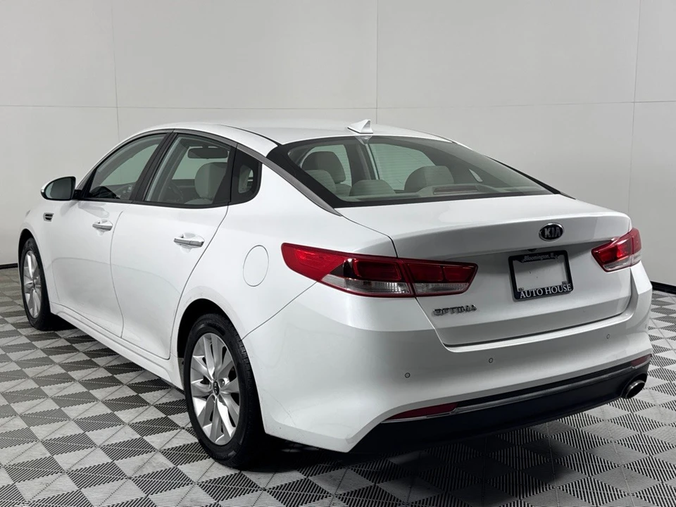 2018 Kia Optima/K5 - Image 7 of 12