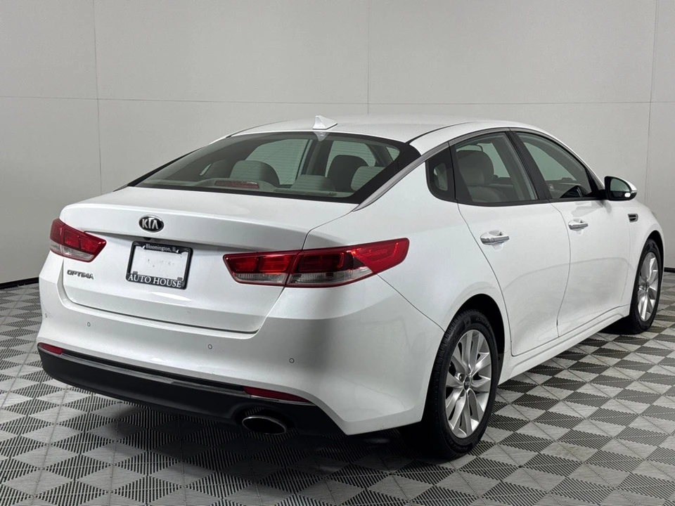 2018 Kia Optima/K5 - Image 5 of 12