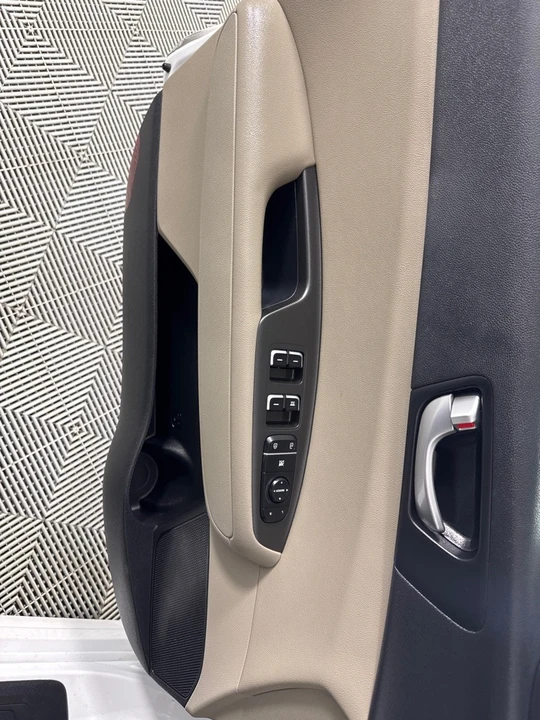 2018 Kia Optima/K5 - Image 11 of 12