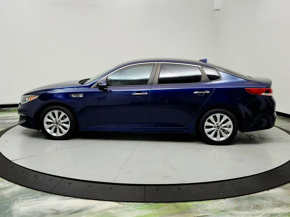 2018 Kia Optima/K5 - Image 8 of 12