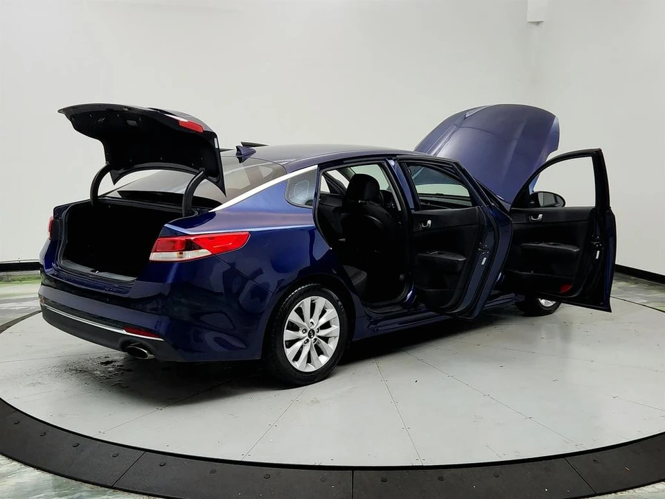2018 Kia Optima/K5 - Image 11 of 12