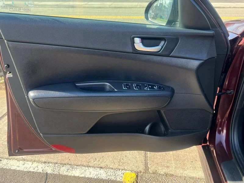 2018 Kia Optima/K5 - Image 11 of 12