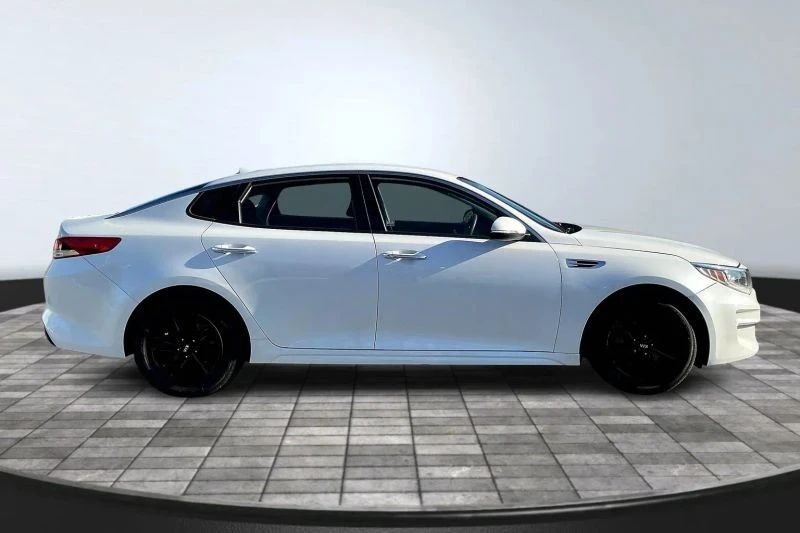 2018 Kia Optima/K5 - Image 8 of 12