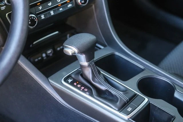 2018 Kia Optima/K5 - Image 17 of 21
