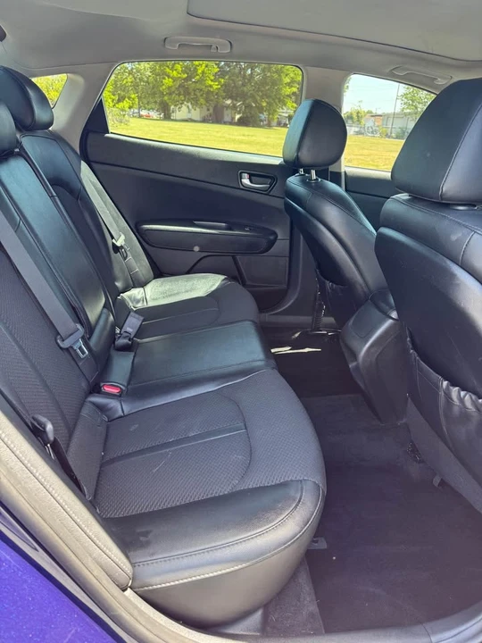 2018 Kia Optima/K5 - Image 12 of 17