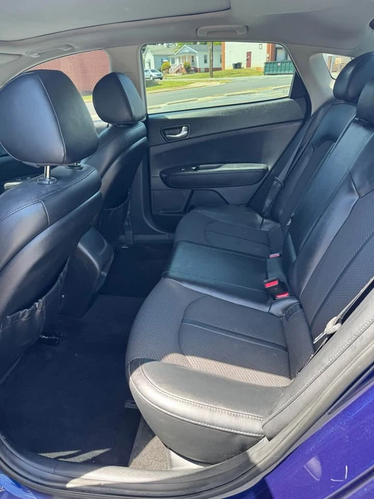 2018 Kia Optima/K5 - Image 10 of 17