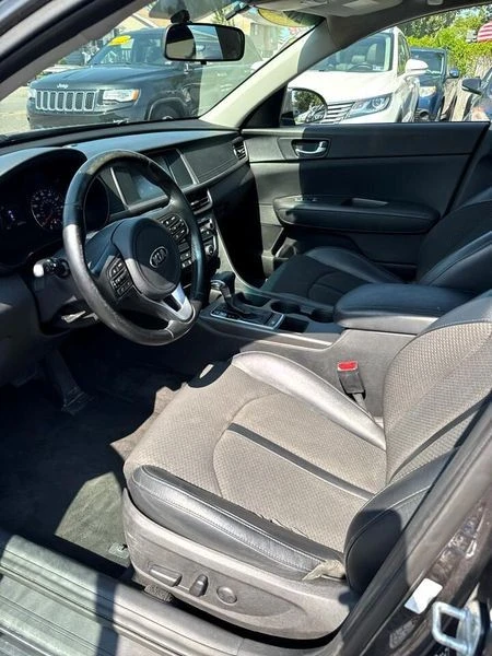 2018 Kia Optima/K5 - Image 10 of 12