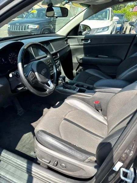2018 Kia Optima/K5 - Image 10 of 12