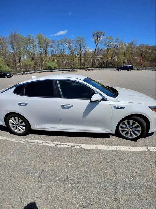 2018 Kia Optima/K5 - Image 2 of 7