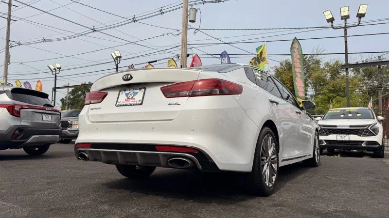 2018 Kia Optima/K5 - Image 9 of 12