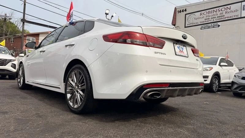 2018 Kia Optima/K5 - Image 8 of 12