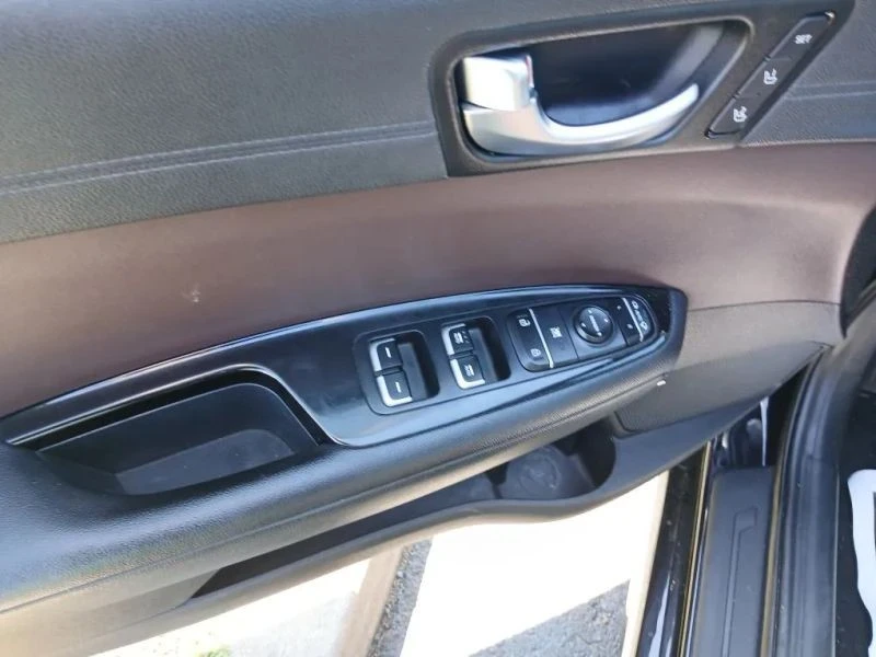 2018 Kia Optima/K5 - Image 8 of 12