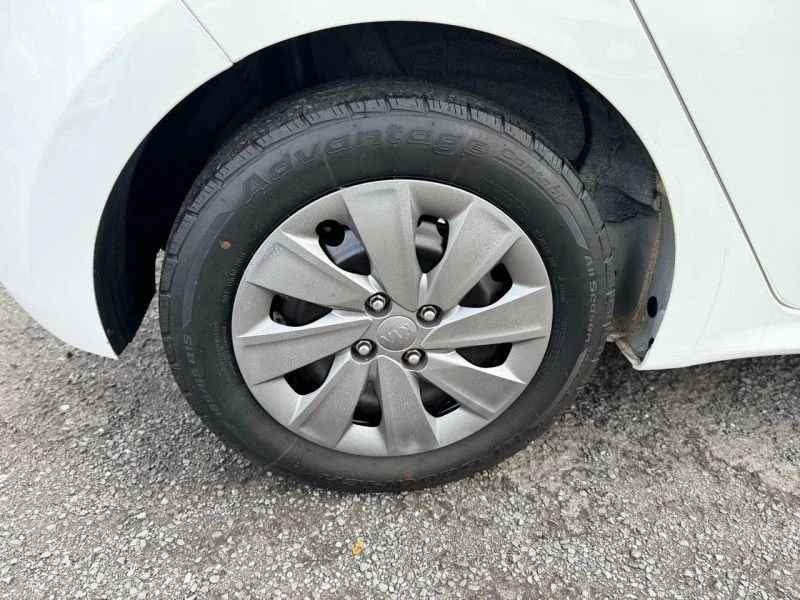 2018 Kia Rio - Image 11 of 12
