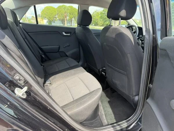 2018 Kia Rio - Image 11 of 22