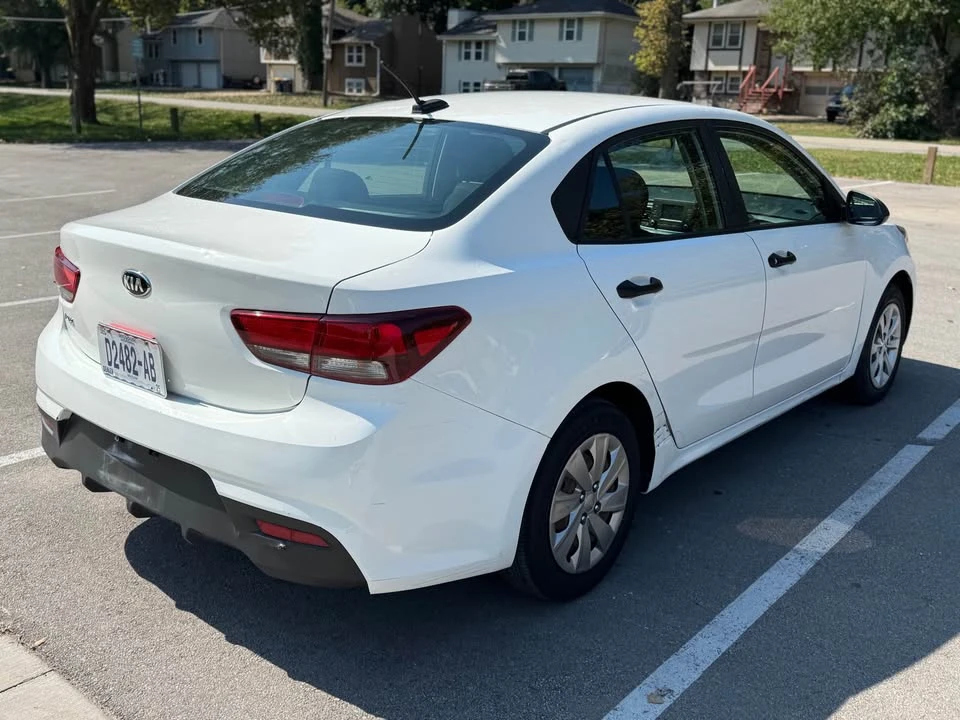 2018 Kia Rio - Image 6 of 17