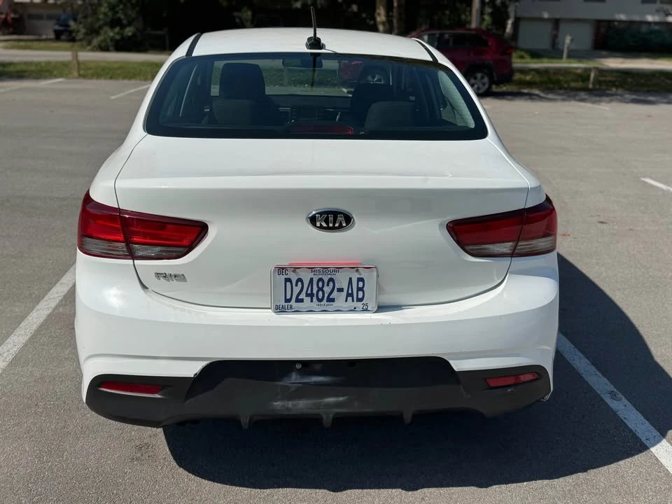 2018 Kia Rio - Image 5 of 17