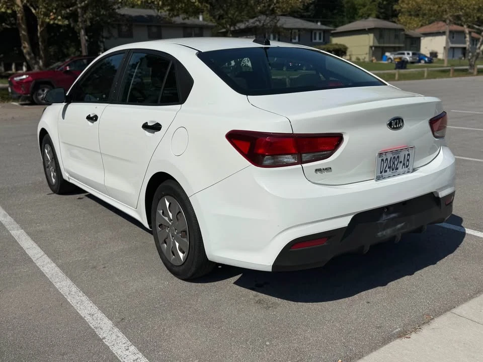 2018 Kia Rio - Image 4 of 17