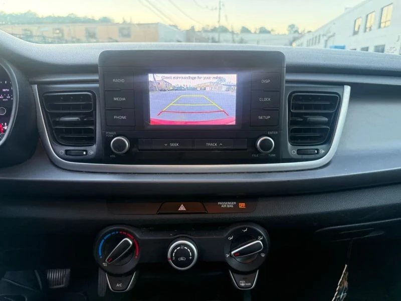 2018 Kia Rio - Image 11 of 12