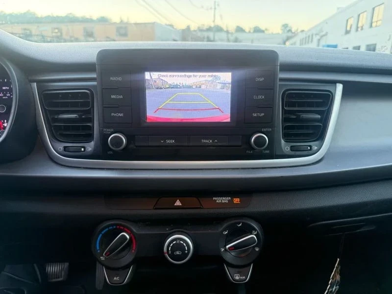 2018 Kia Rio - Image 11 of 12