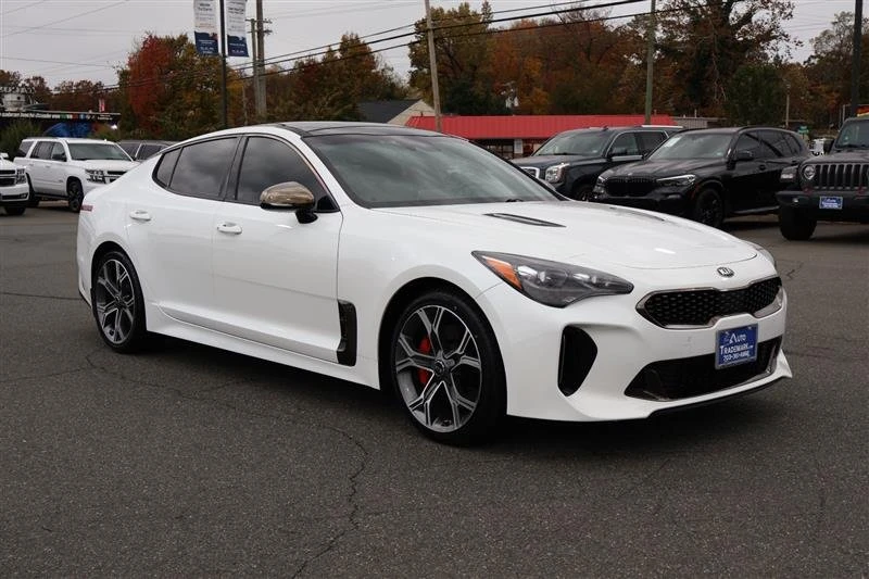 2018 Kia Stinger - Image 10 of 20