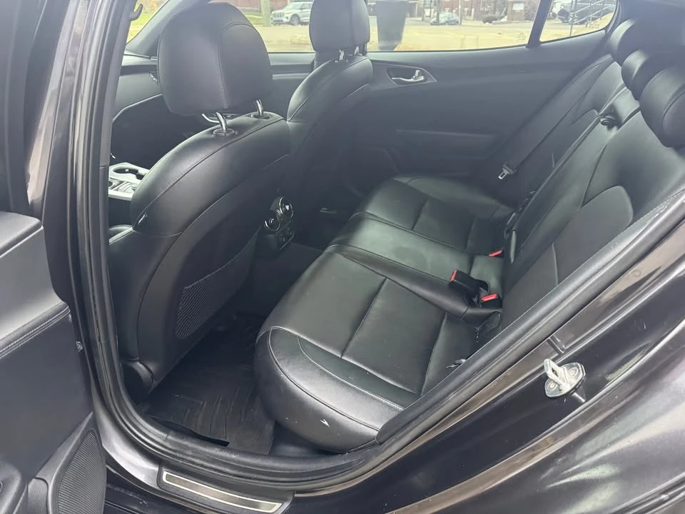 2018 Kia Stinger - Image 17 of 20