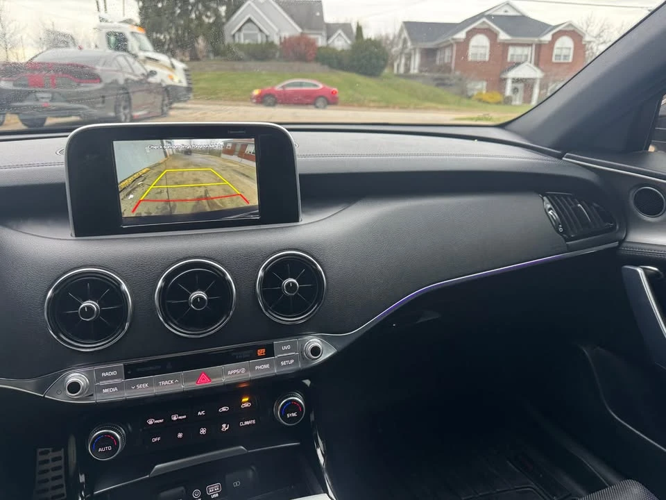2018 Kia Stinger - Image 16 of 20