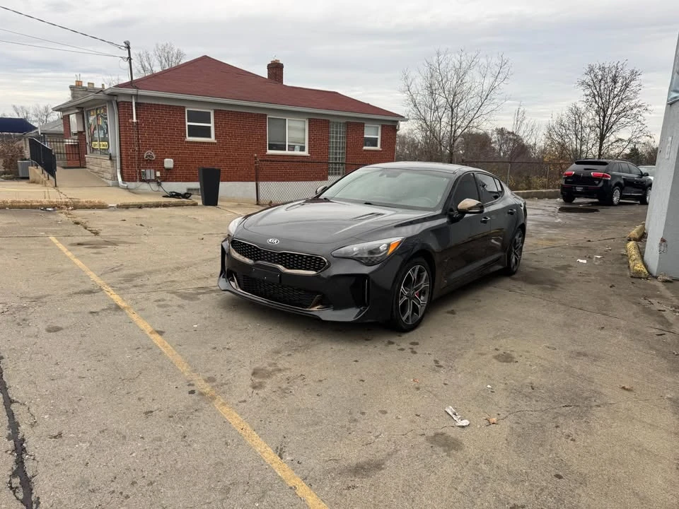 2018 Kia Stinger - Image 9 of 20