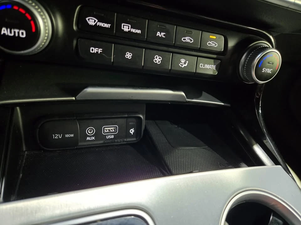 2018 Kia Stinger GT - Image 17 of 19
