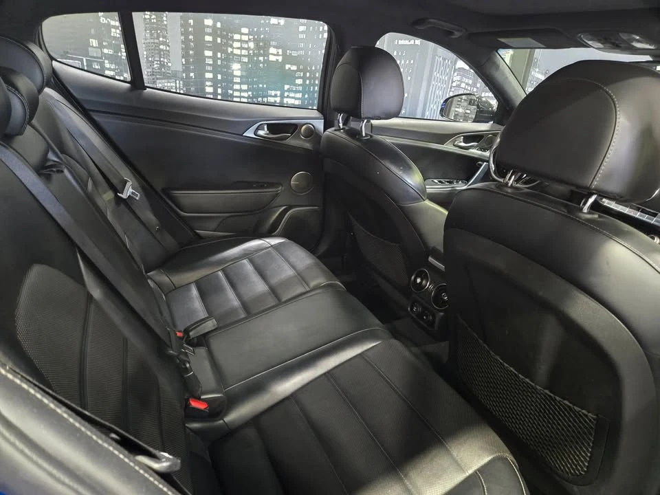 2018 Kia Stinger GT - Image 9 of 19