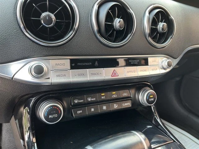 2018 Kia Stinger - Image 16 of 20