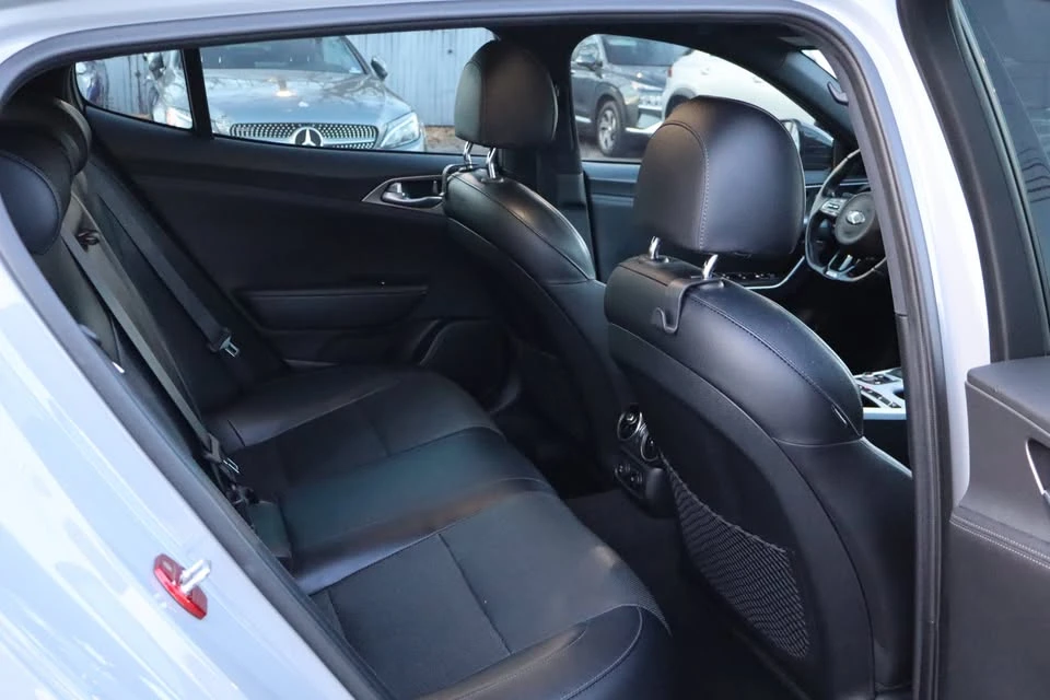 2018 Kia Stinger GT - Image 11 of 20