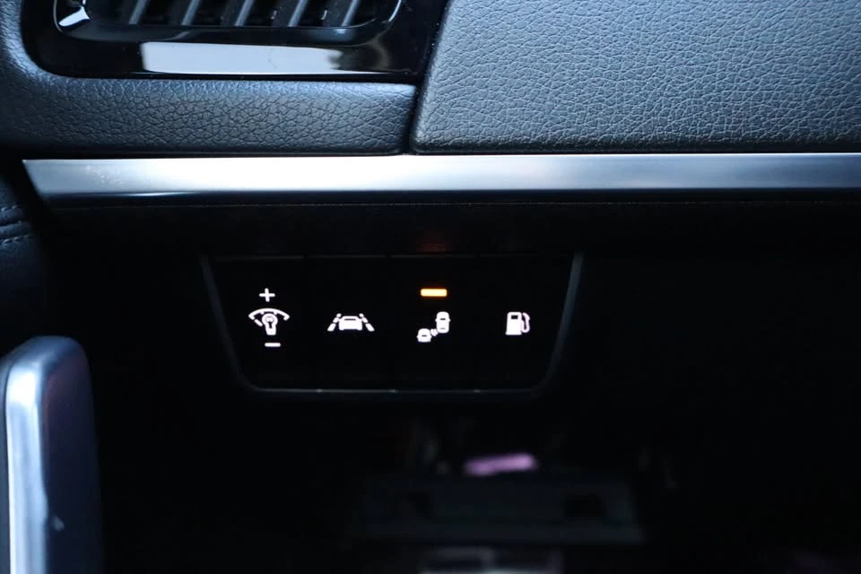 2018 Kia Stinger GT - Image 18 of 20