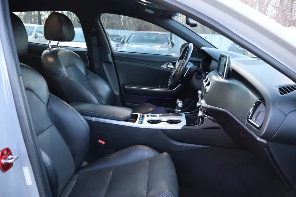 2018 Kia Stinger GT - Image 14 of 20