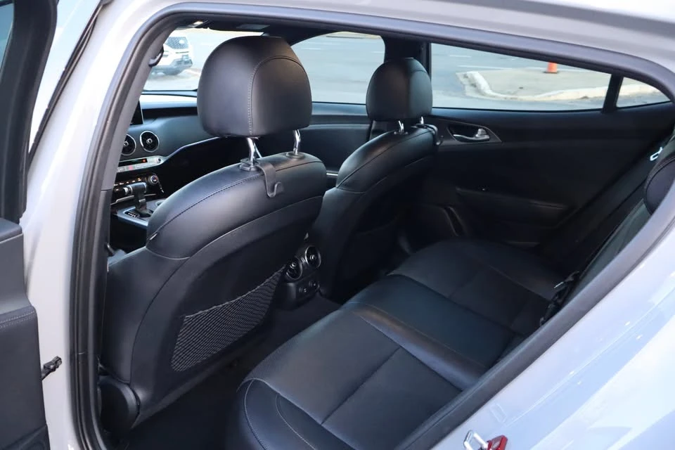 2018 Kia Stinger GT - Image 16 of 20