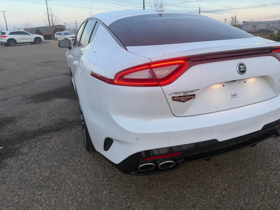 2018 Kia Stinger GT - Image 9 of 19