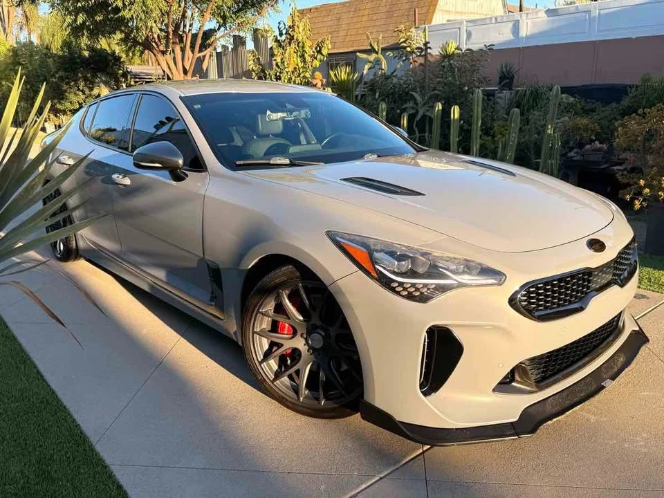 2018 Kia Stinger GT - Image 2 of 11