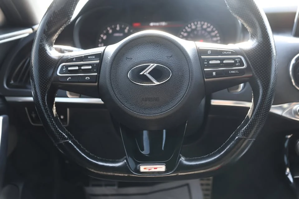 2018 Kia Stinger GT - Image 17 of 20