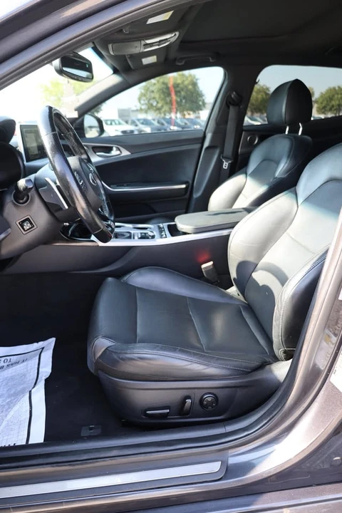 2018 Kia Stinger GT - Image 12 of 20