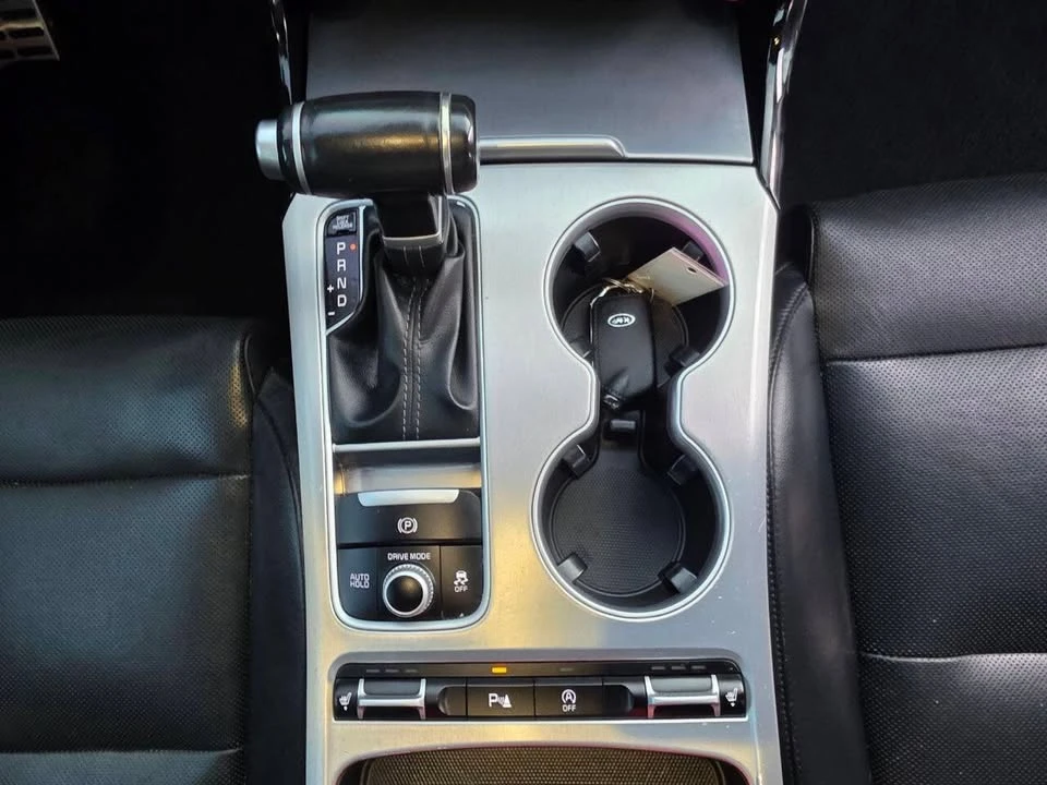 2018 Kia Stinger GT - Image 15 of 19
