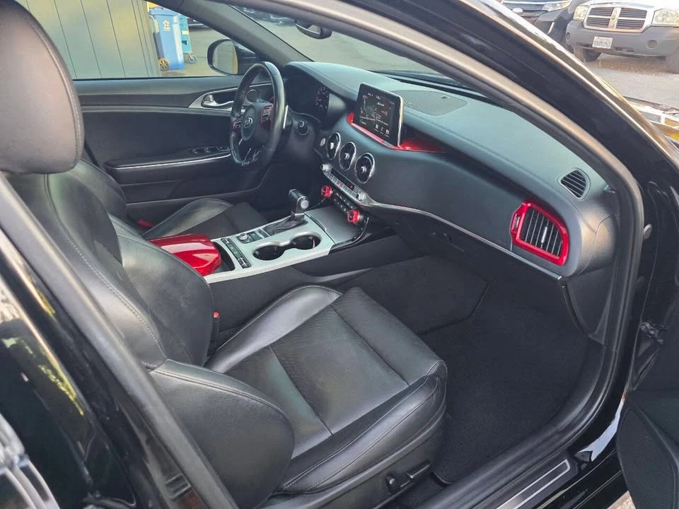 2018 Kia Stinger GT - Image 13 of 19